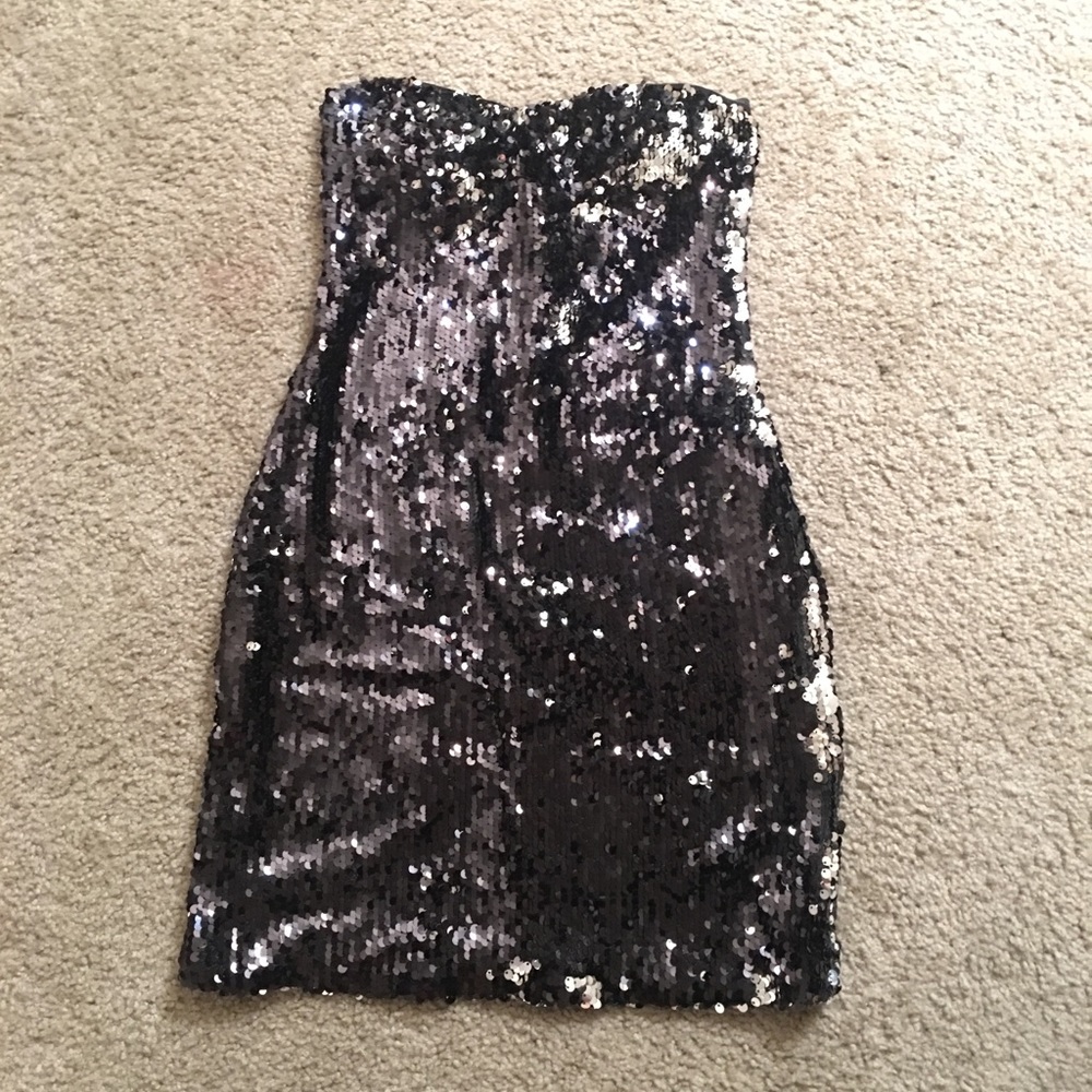 Sexy sequin dress!